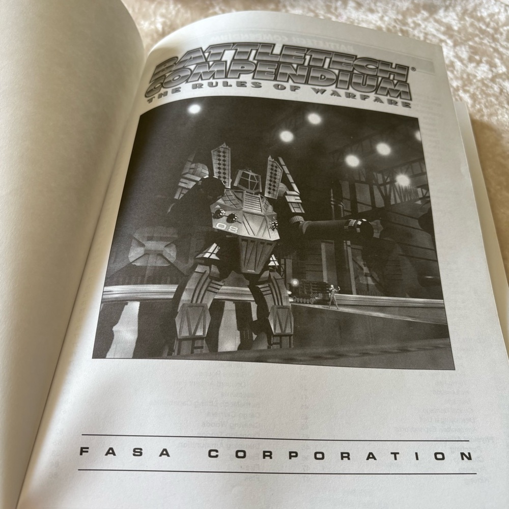 Battletech Compendium * The Rules of Warface Hardcover Book GUC 1994 #1690 FASA - Picture 4 of 5